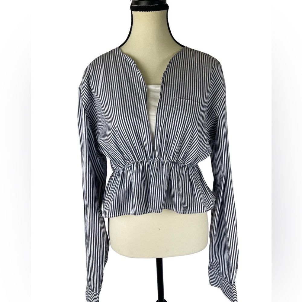 Urban Renewal / Urban Outfitters vertical striped blue & white cropped top s S M